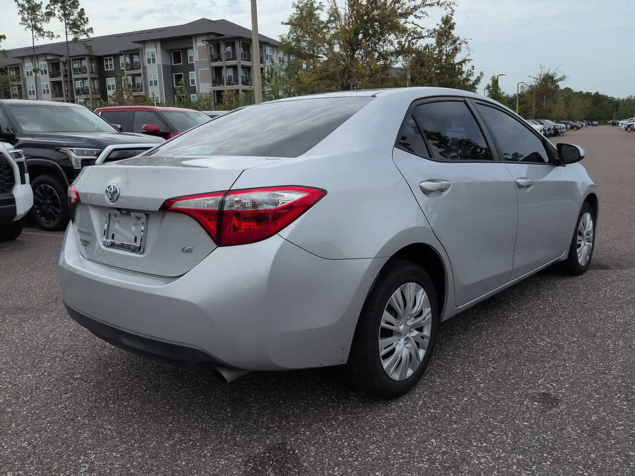Used 2015 Toyota Corolla LE FWD image 6