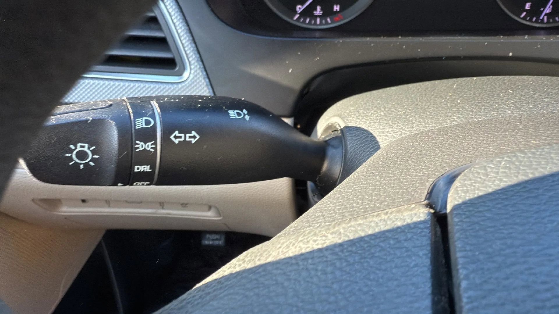 Used 2015 Hyundai Sonata SE FWD image 14