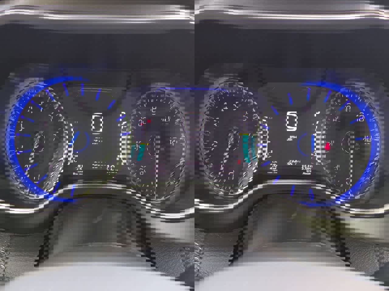 Used 2024 Chrysler Pacifica Touring-L w/ Road Tripper Package image 34