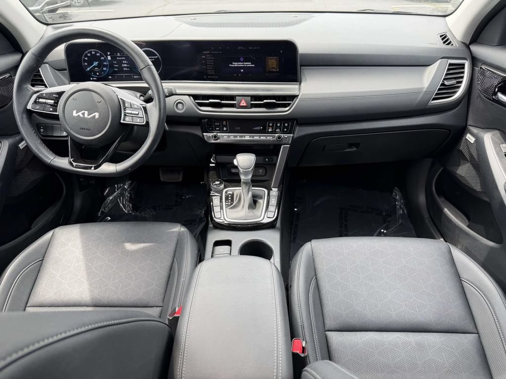 Used 2024 Kia Seltos SX w/ SX Sunroof Package AWD/4WD image 20