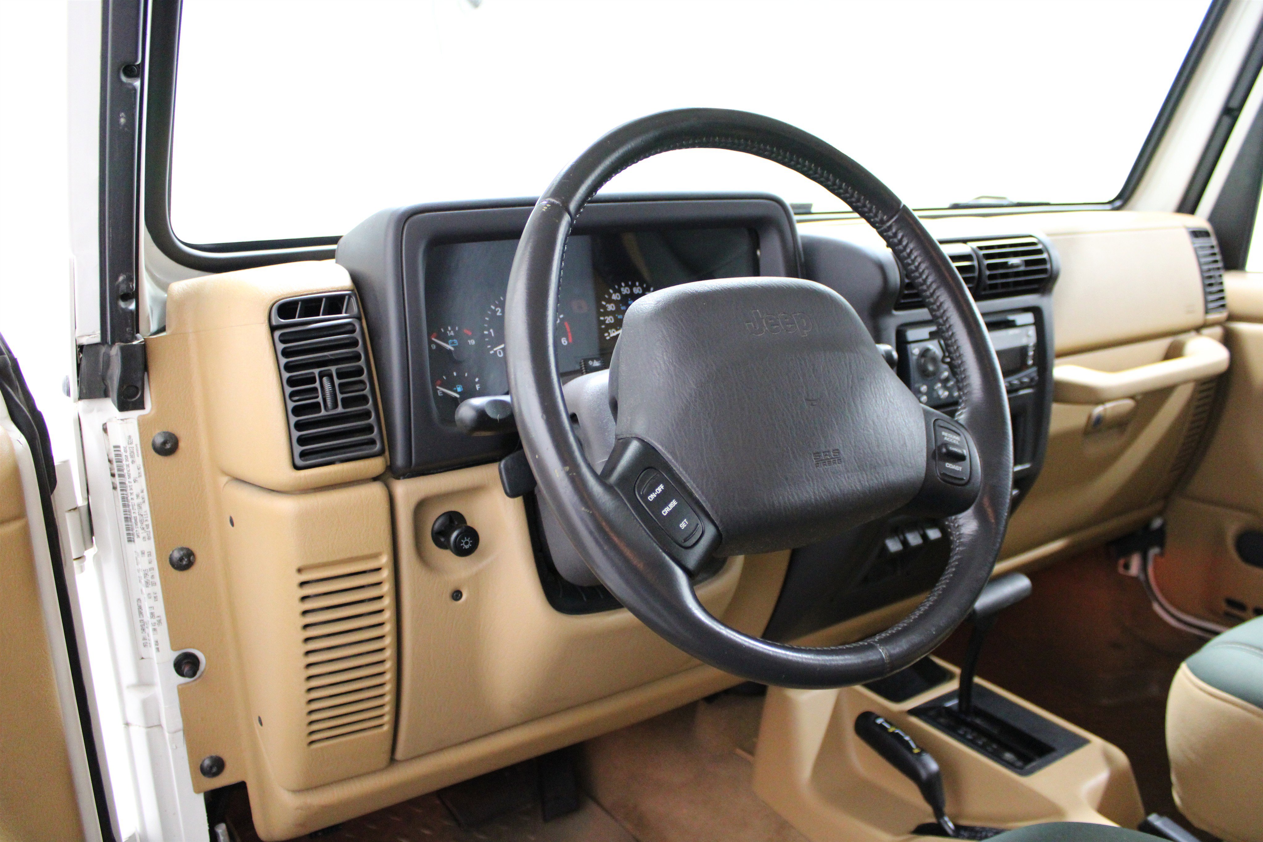 Used 1998 Jeep Wrangler Sahara AWD/4WD image 2