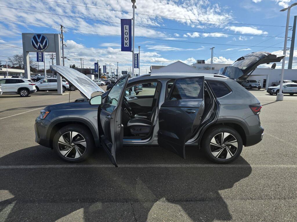 New 2026 Volkswagen Taos SE AWD/4WD image 15