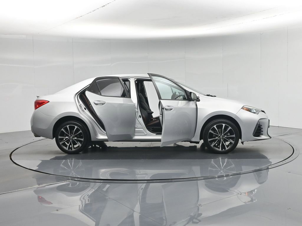Used 2017 Toyota Corolla SE w/ Carpet Mat Package (TMS) FWD image 5