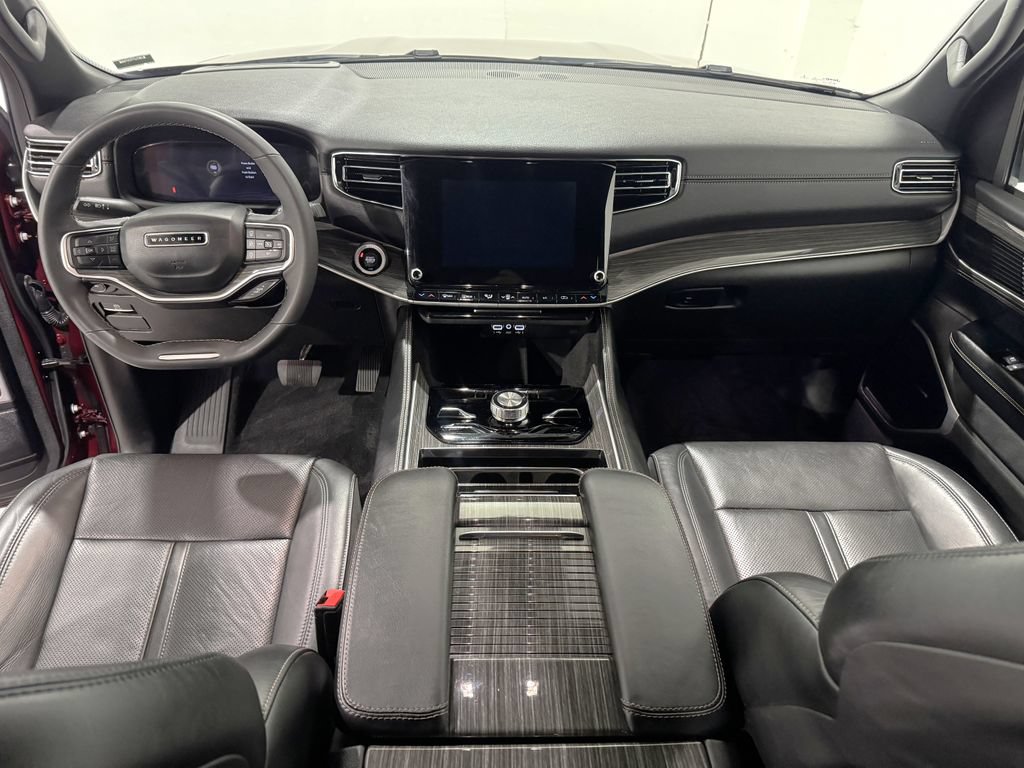 Used 2022 Jeep Wagoneer Series III w/ Flexible Seating Group AWD/4WD image 32
