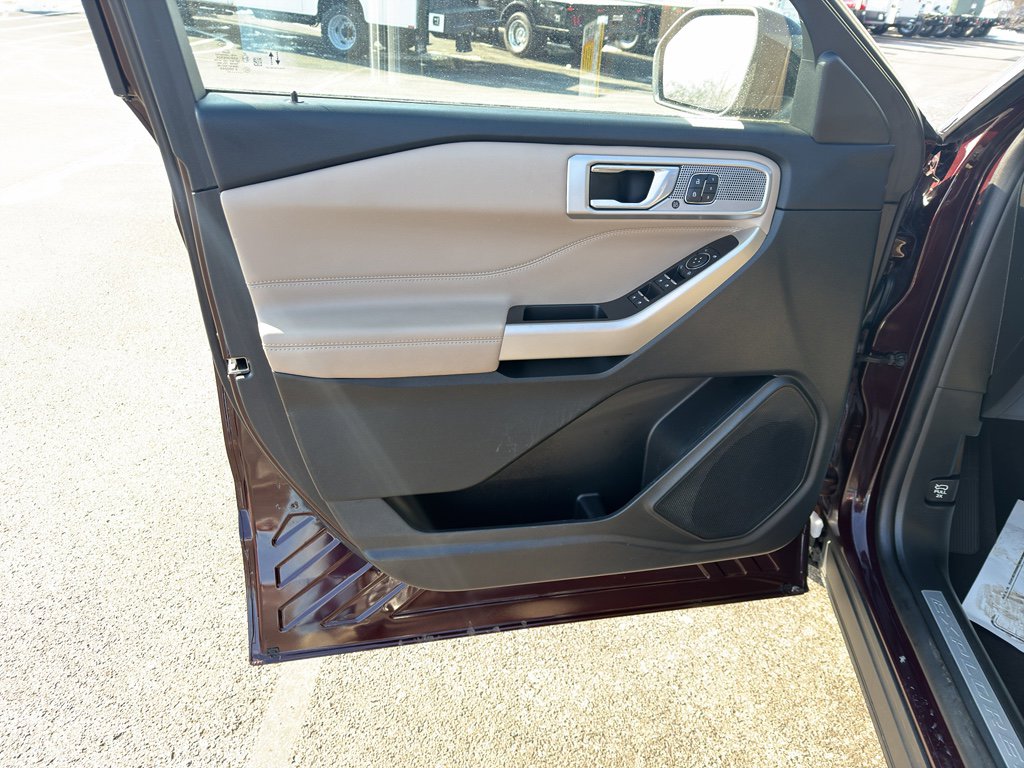 Used 2023 Ford Explorer Limited w/ Equipment Group 301A image 13