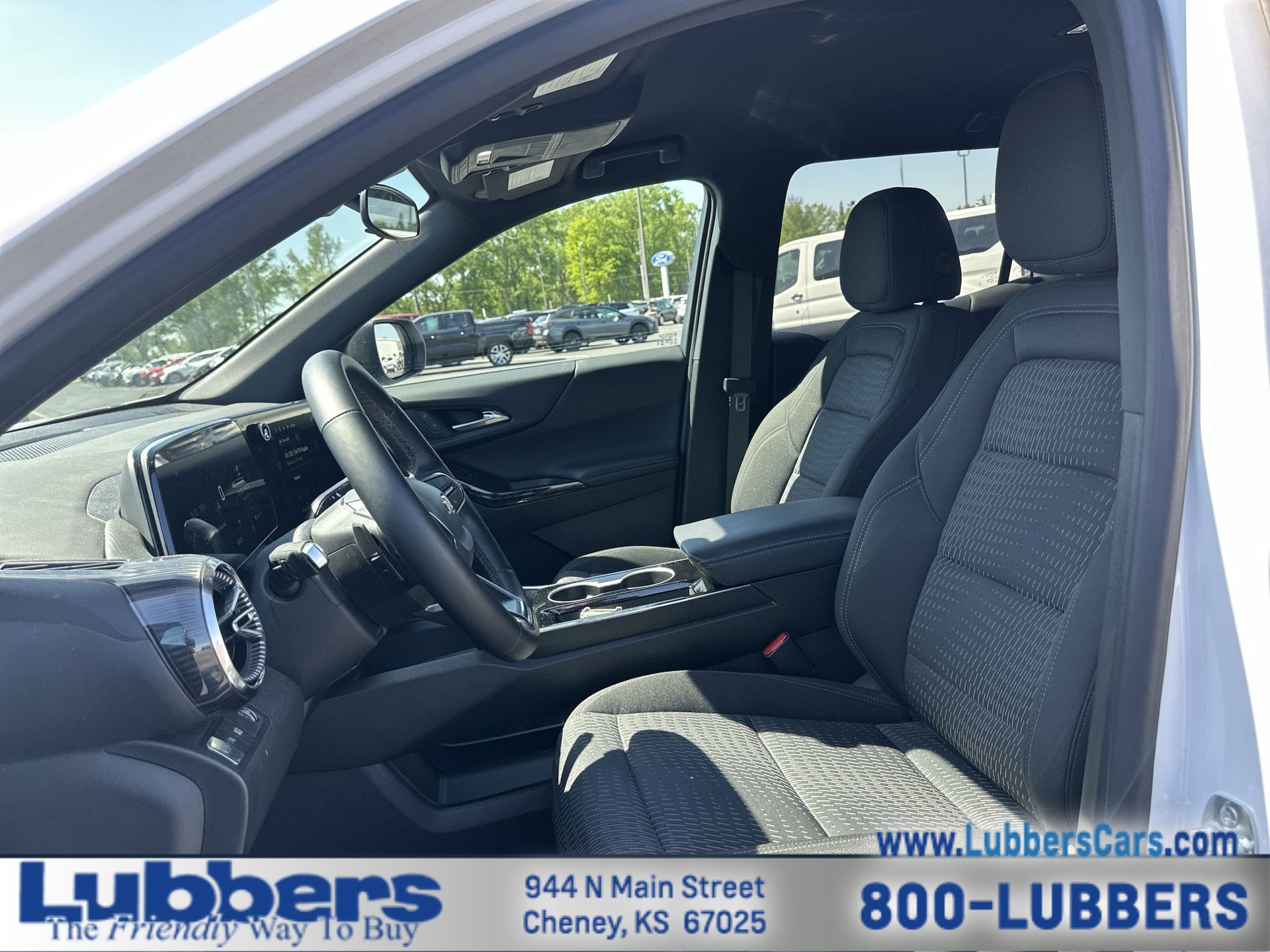 Used 2025 Chevrolet Equinox LT FWD image 11