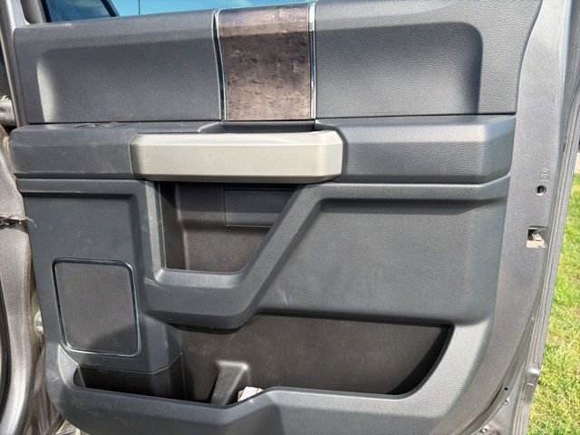 Used 2022 Ford F250 Lariat w/ Black Appearance Package image 16
