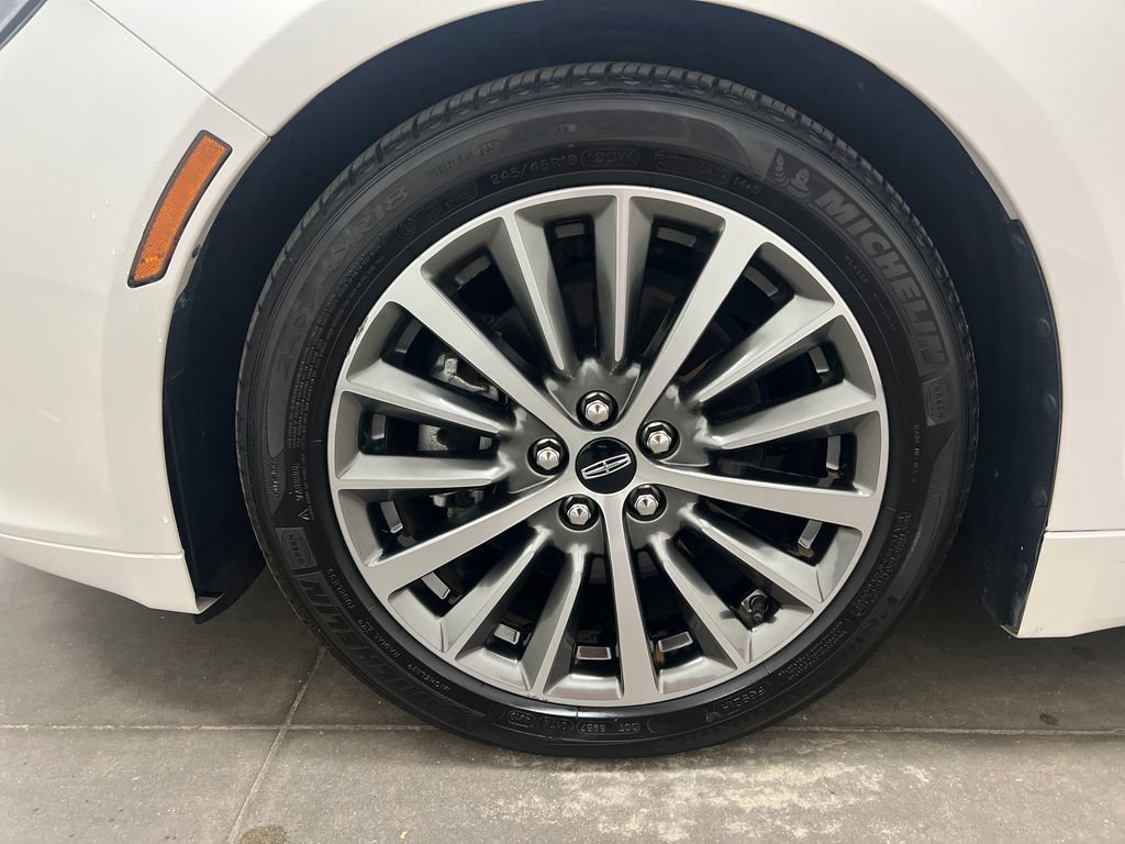 Used 2020 Lincoln MKZ w/ Convenience Package FWD image 30