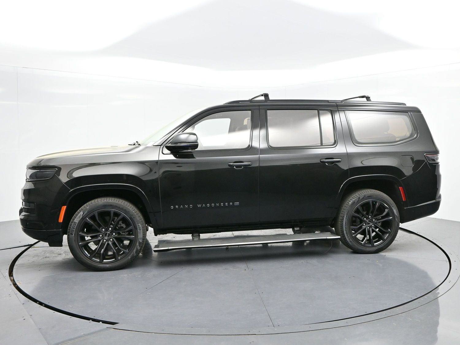 Used 2024 Jeep Grand Wagoneer Series III w/ Quick Order Packagew 28T AWD/4WD image 4