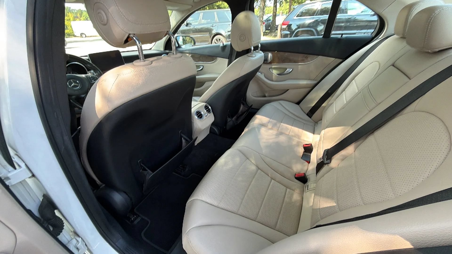 Used 2015 Mercedes-Benz C 300 4MATIC Sedan image 22