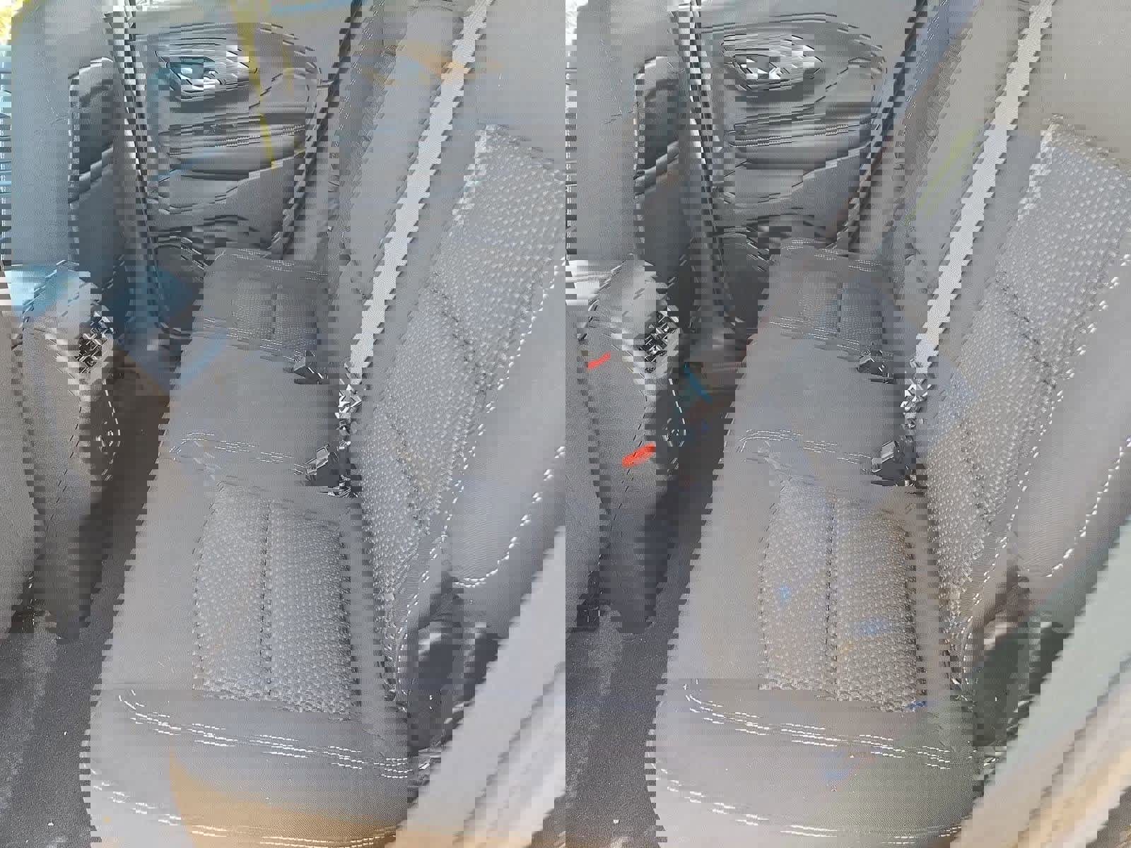 Used 2024 GMC Terrain SLE image 18