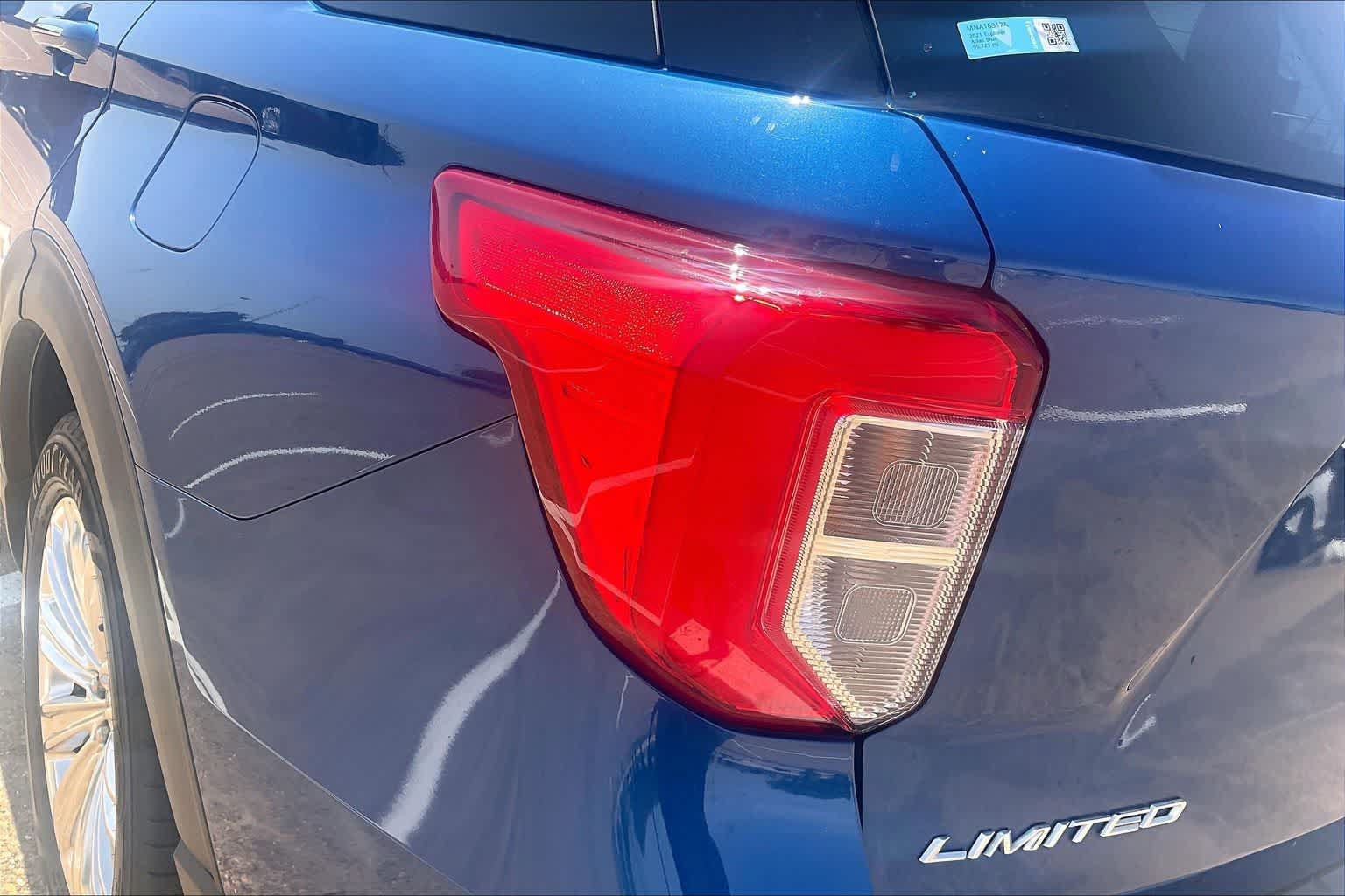 Used 2021 Ford Explorer Limited AWD/4WD image 31