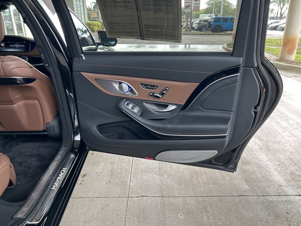 Used 2017 Mercedes-Benz Maybach S 550 4MATIC image 44