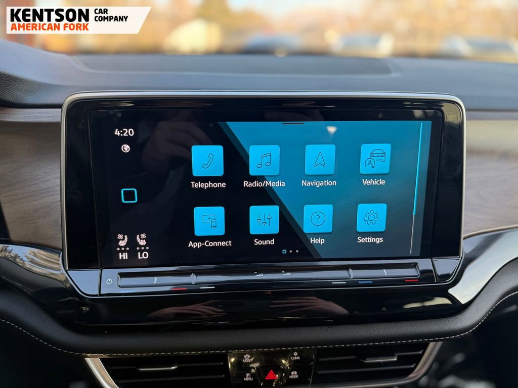 Used 2025 Volkswagen Atlas SE image 27