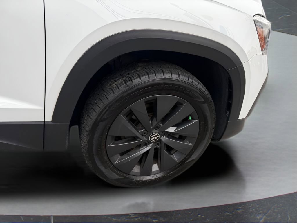 Used 2022 Volkswagen Taos S image 15