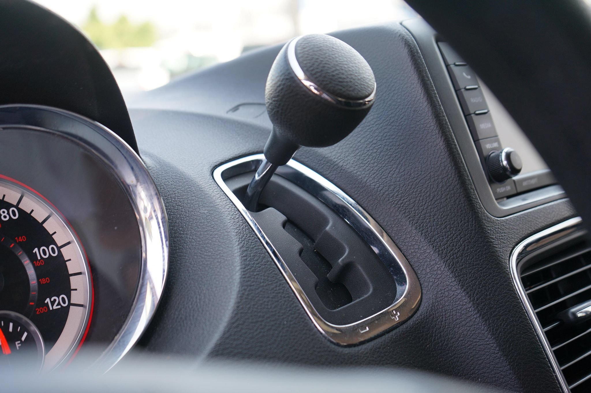 Used 2019 Dodge Grand Caravan SE w/ UConnect Hands-Free Group FWD image 20