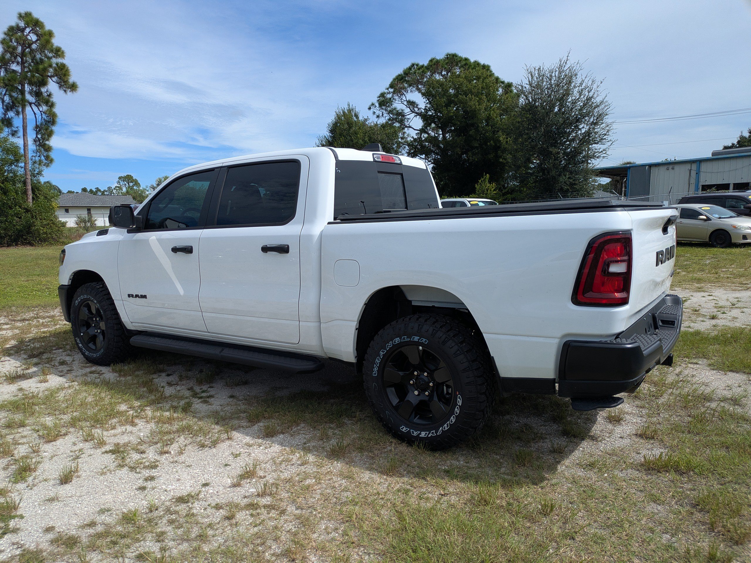 Used 2025 RAM 1500 Warlock AWD/4WD image 6