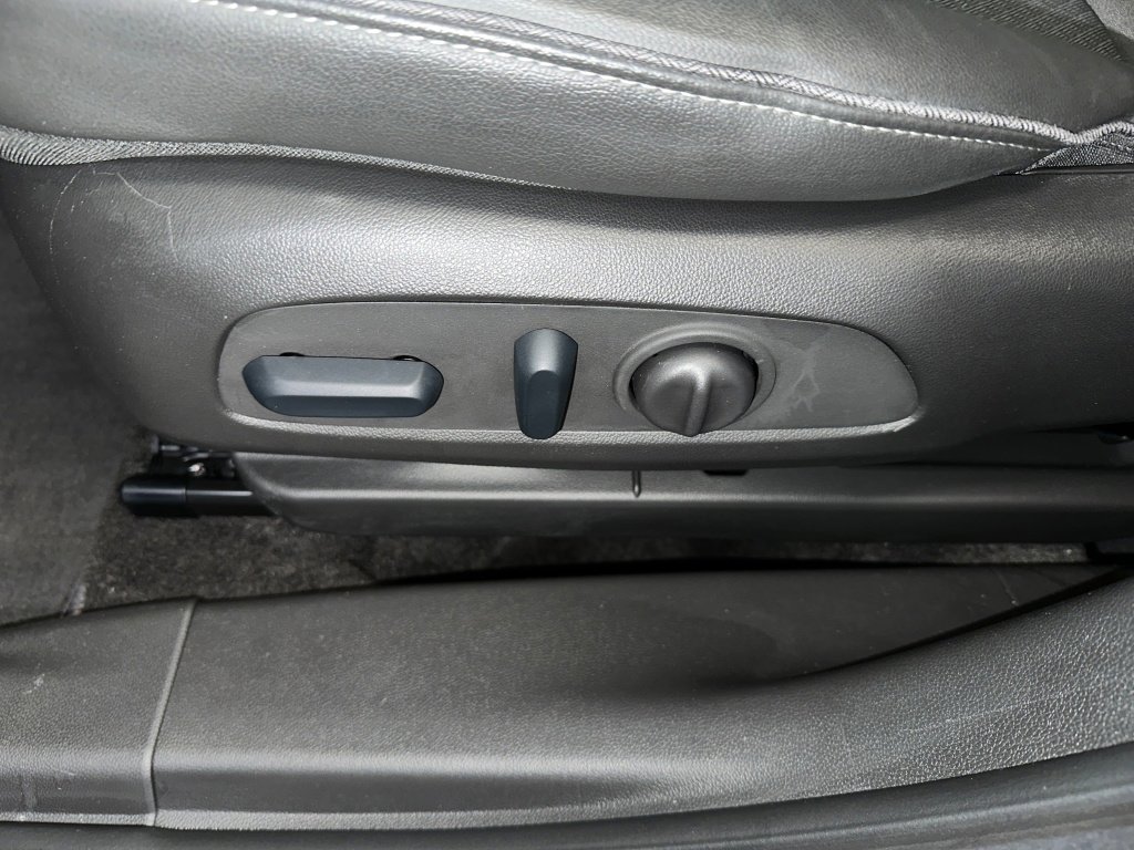 Certified 2023 Buick Encore GX Select w/ Sport Touring Package image 6