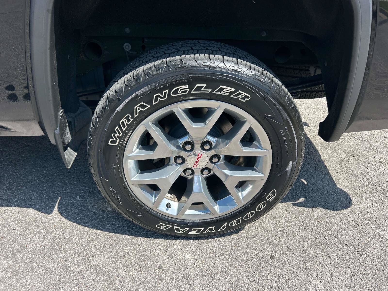 Used 2018 GMC Sierra 1500 SLT AWD/4WD image 12