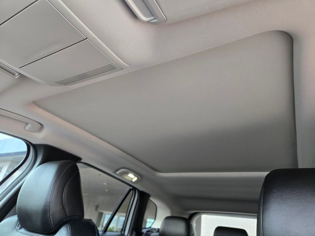 Used 2025 MAZDA CX-50 AWD 2.5 S w/ Cargo Package image 13