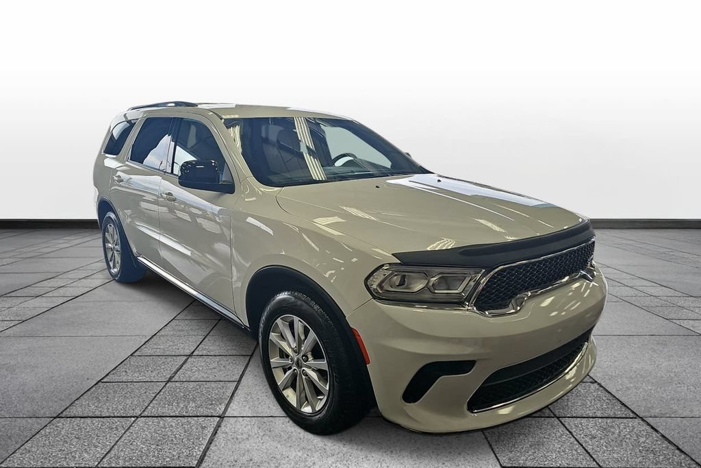 Used 2023 Dodge Durango SXT RWD image 3