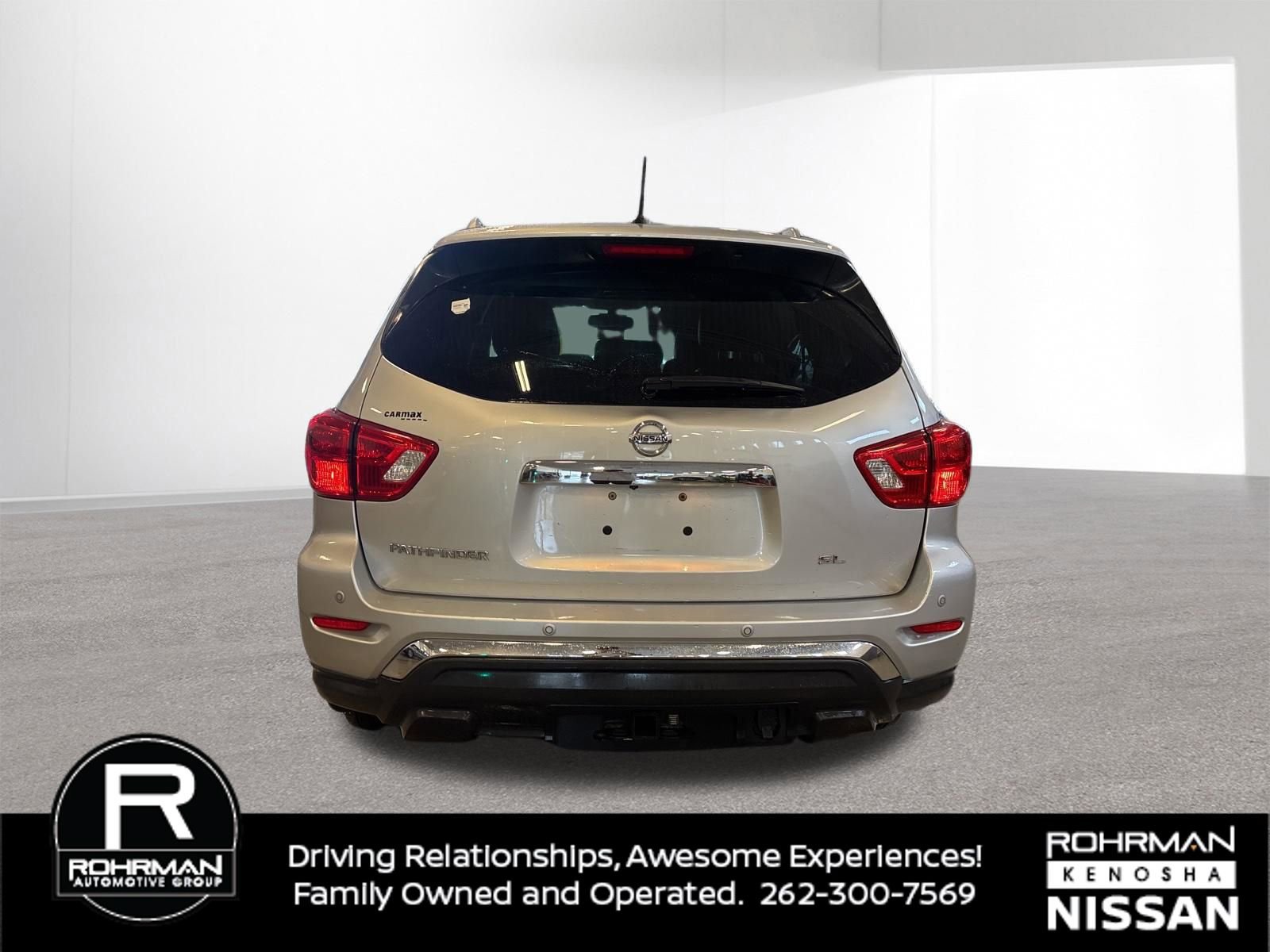 Used 2017 Nissan Pathfinder SL w/ SL Premium Package FWD image 5