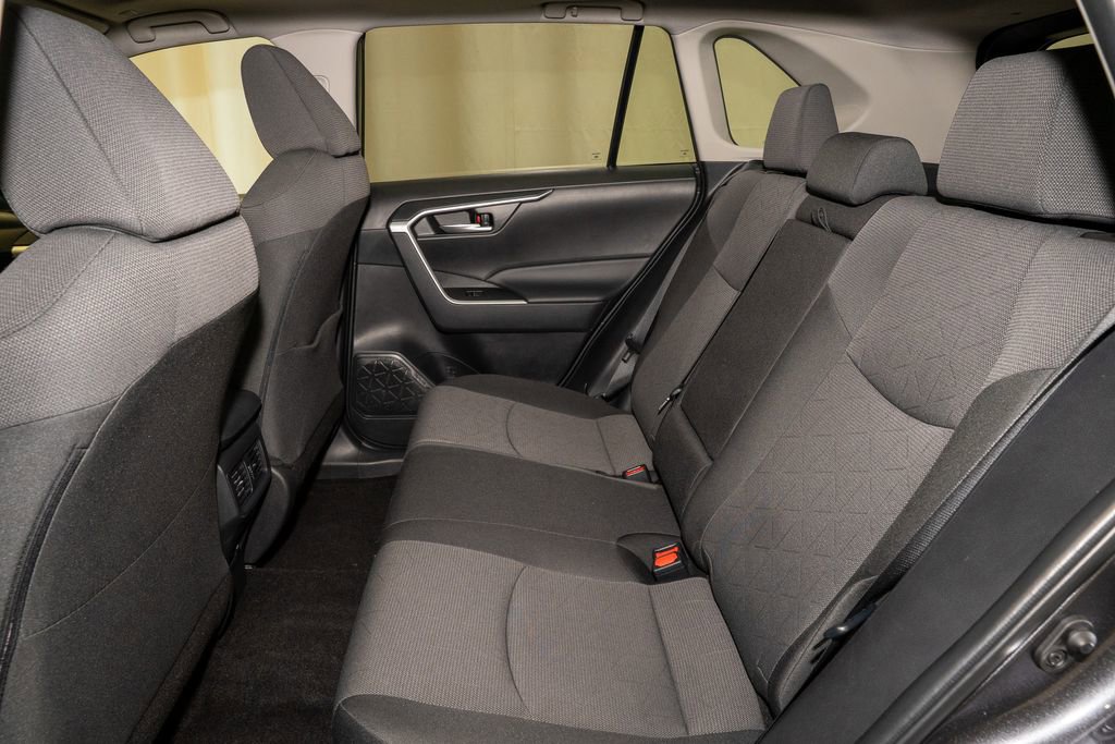 Used 2025 Toyota RAV4 XLE w/ Convenience Package image 8