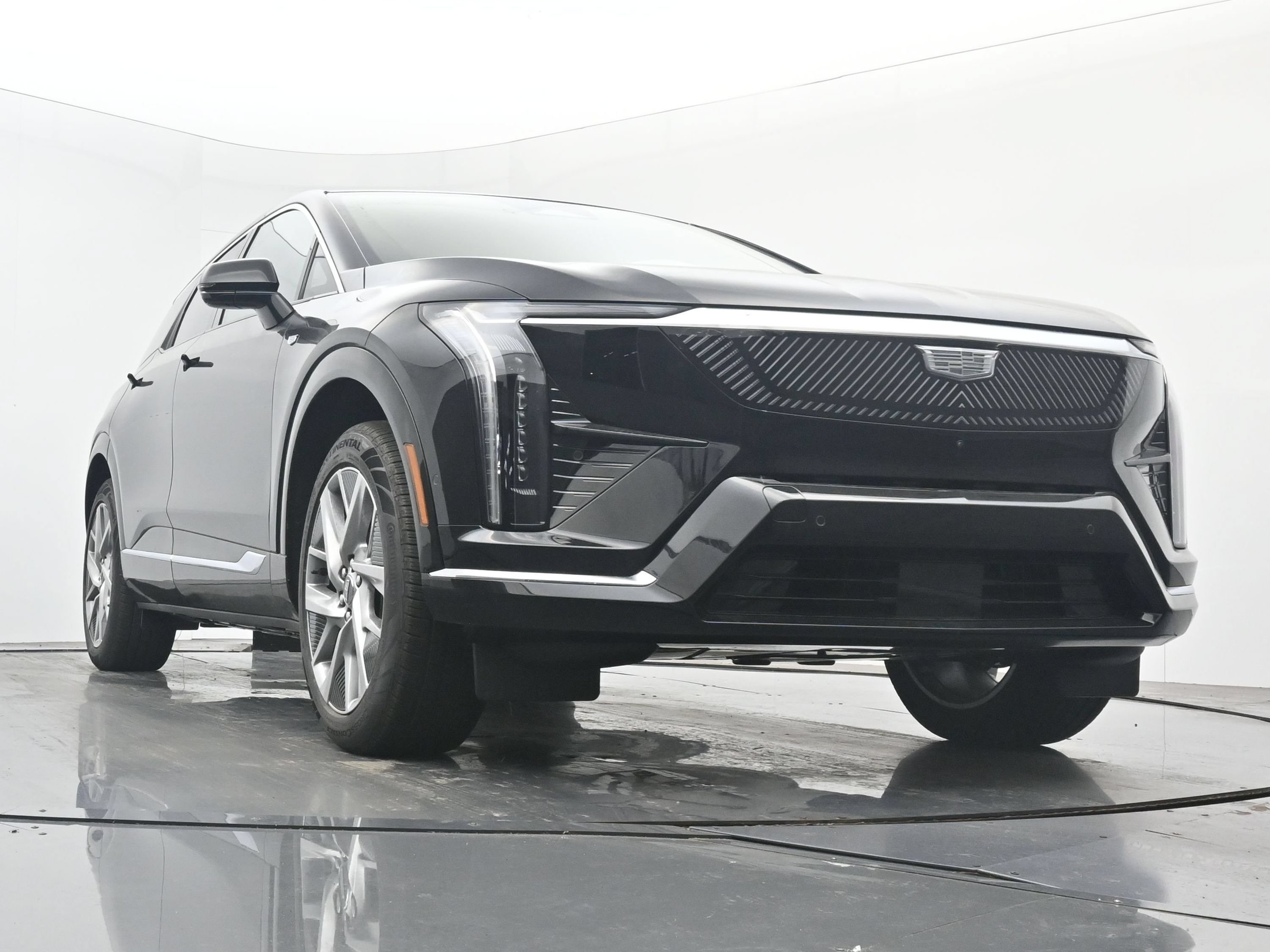 New 2027 Cadillac Optiq Luxury w/ LPO, Floor Liner Package AWD/4WD image 22