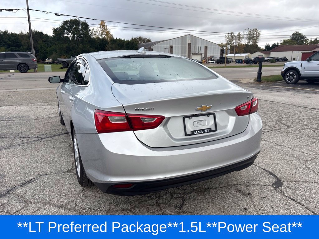 Used 2017 Chevrolet Malibu LT FWD image 32