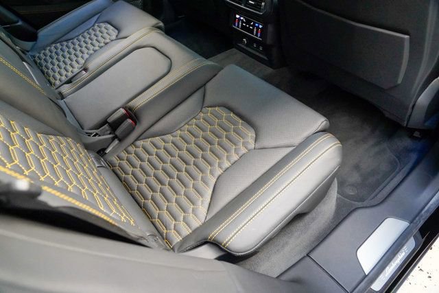 Used 2022 Lamborghini Urus image 89