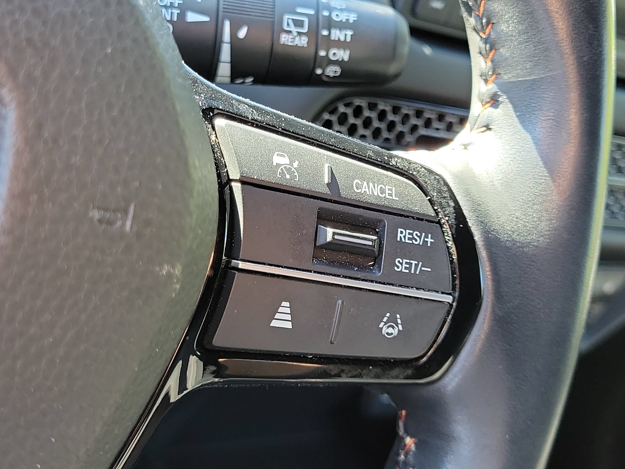 Used 2025 Honda HR-V Sport image 10