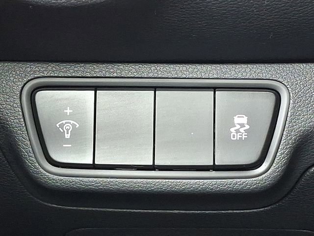 Used 2023 Kia Forte LXS FWD image 25