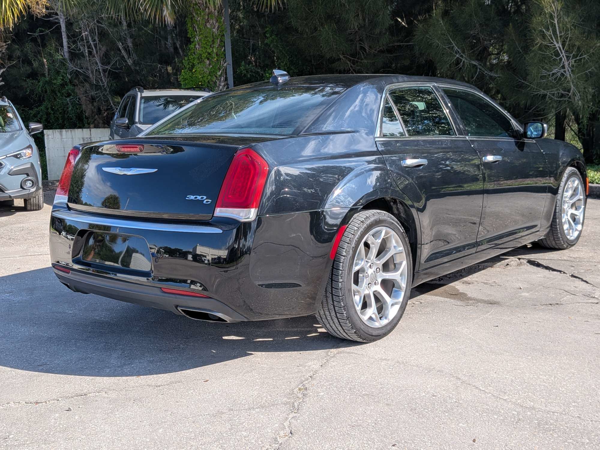 Used 2018 Chrysler 300 C w/ Safetytec Plus Group RWD image 4