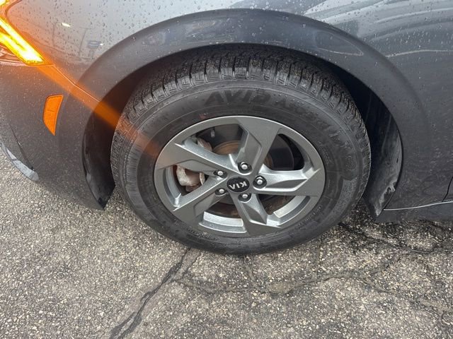 Used 2021 Kia K5 LXS image 28