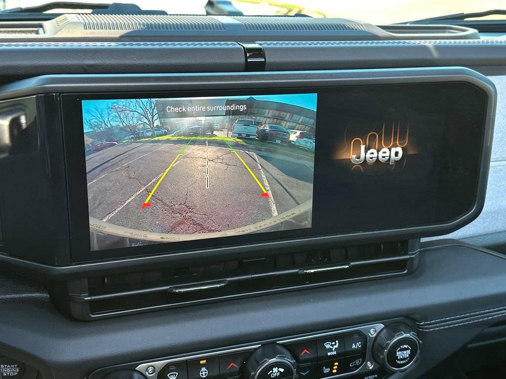 Used 2025 Jeep Wrangler Unlimited Sahara w/ Safety Group image 25