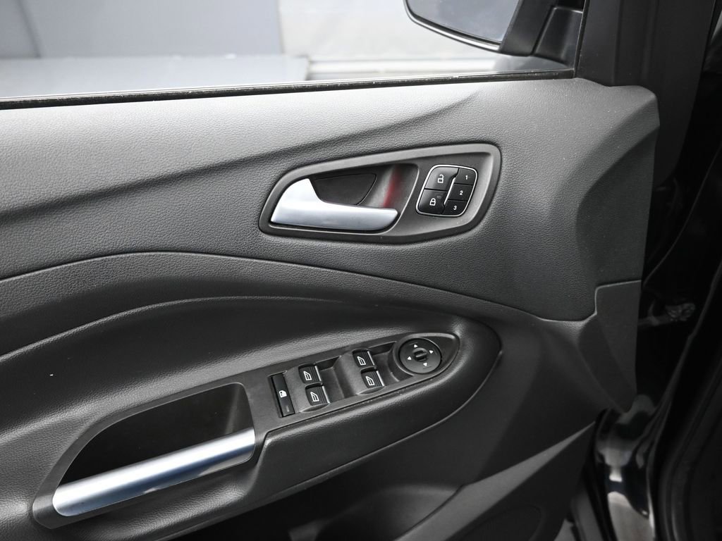 Certified 2017 Ford Escape Titanium w/ Equipment Group 301A image 11