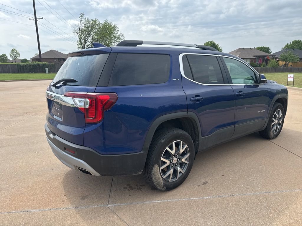 Used 2023 GMC Acadia SLT w/ Trailering Package FWD image 3