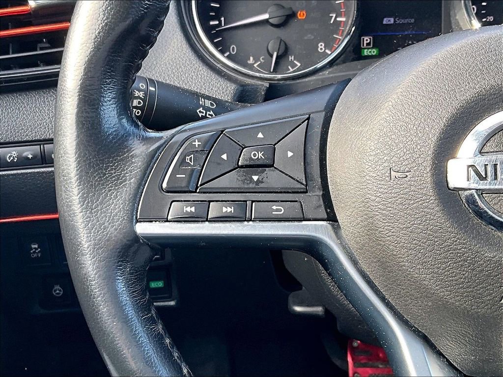 Used 2019 Nissan Rogue SV w/ Sun & Sound Touring Package image 16