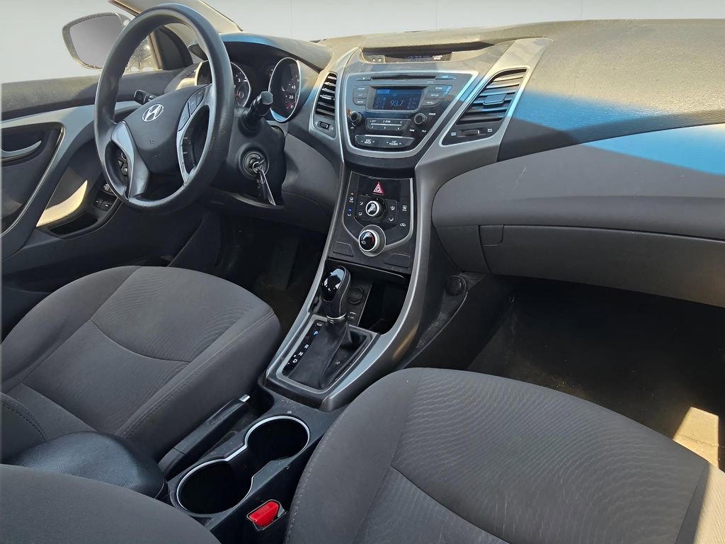 Used 2016 Hyundai Elantra SE image 25