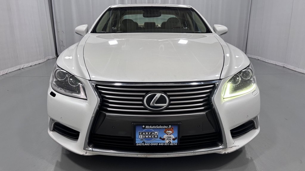 Used 2015 Lexus LS 460 AWD w/ Comfort Package image 2