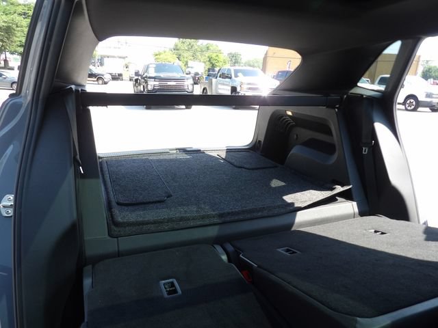 Used 2020 Volkswagen Atlas Cross Sport SE w/ Panoramic Sunroof Package FWD image 31