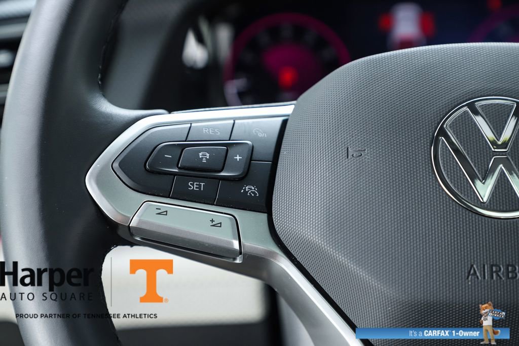 Used 2025 Volkswagen Atlas Cross Sport SEL Premium R-Line AWD/4WD image 60