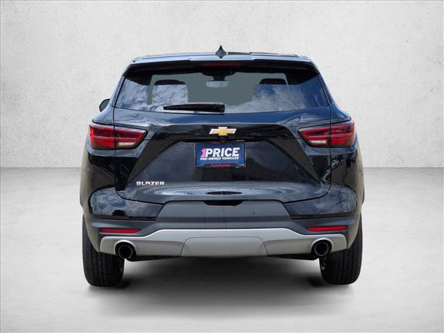 Used 2025 Chevrolet Blazer LT FWD image 6