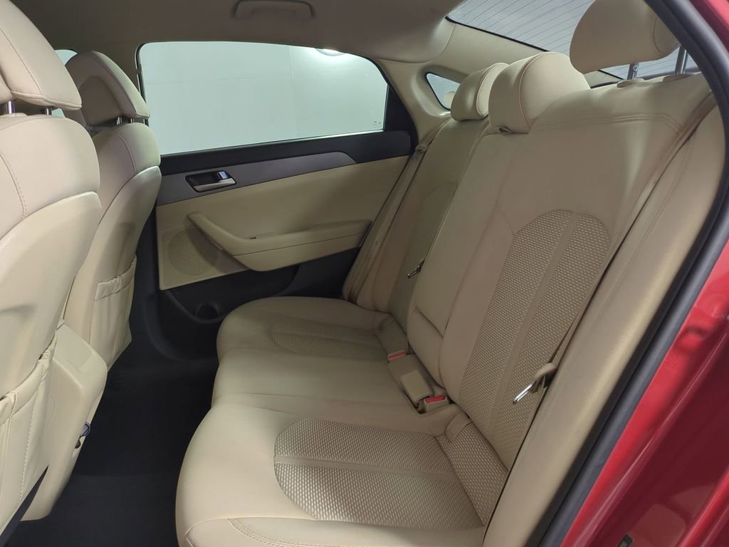 Used 2017 Hyundai Sonata SE FWD image 14