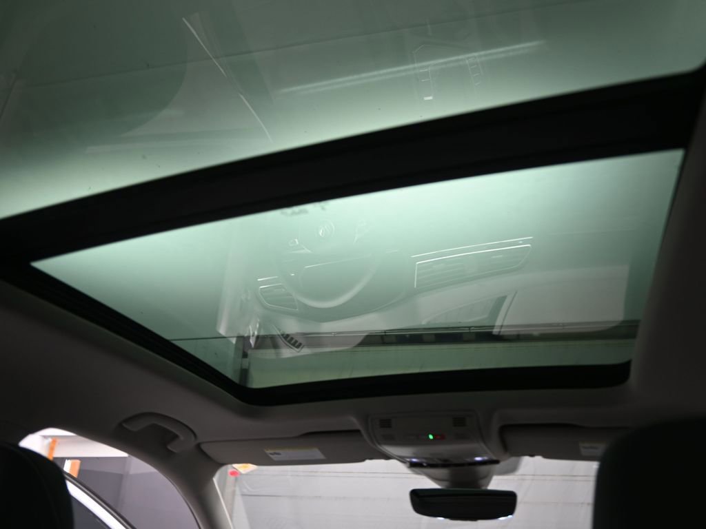 Used 2021 Volkswagen Tiguan SEL image 27