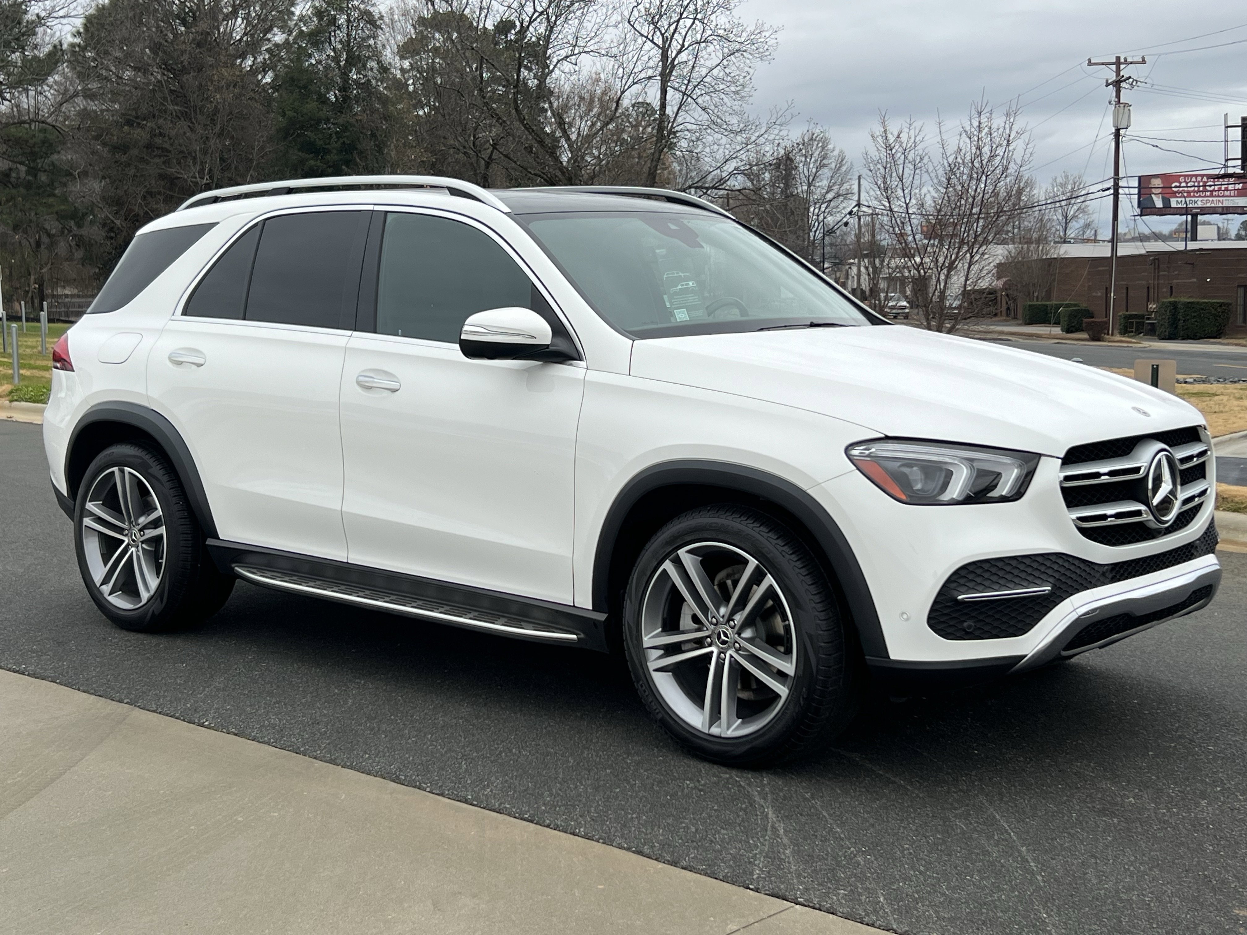 Used 2021 Mercedes-Benz GLE 350 image 2