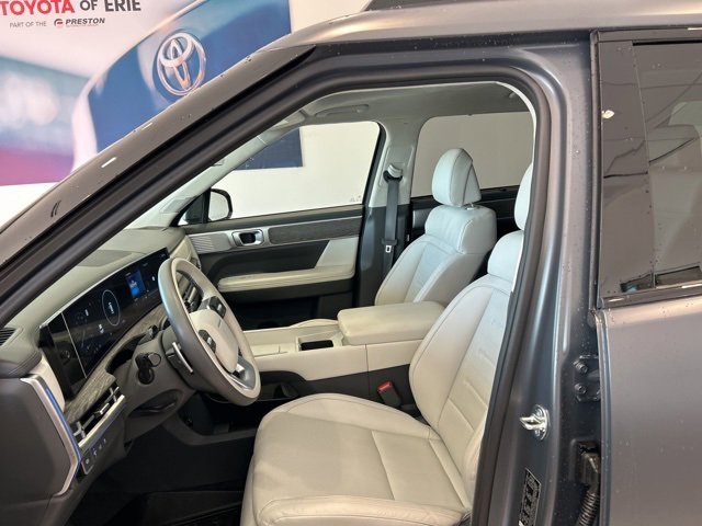 Used 2025 Hyundai Santa Fe Calligraphy image 16