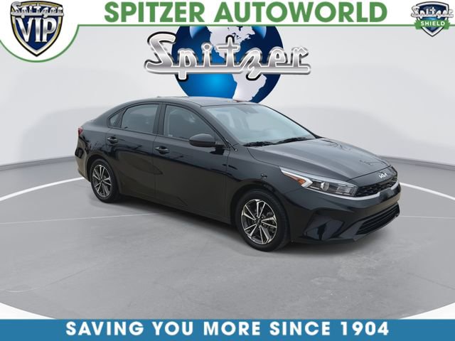 Used 2023 Kia Forte LXS image 2