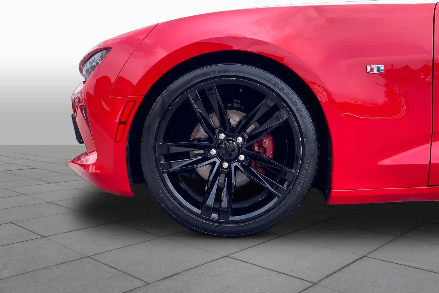 Used 2018 Chevrolet Camaro LT w/ RS Package RWD image 9