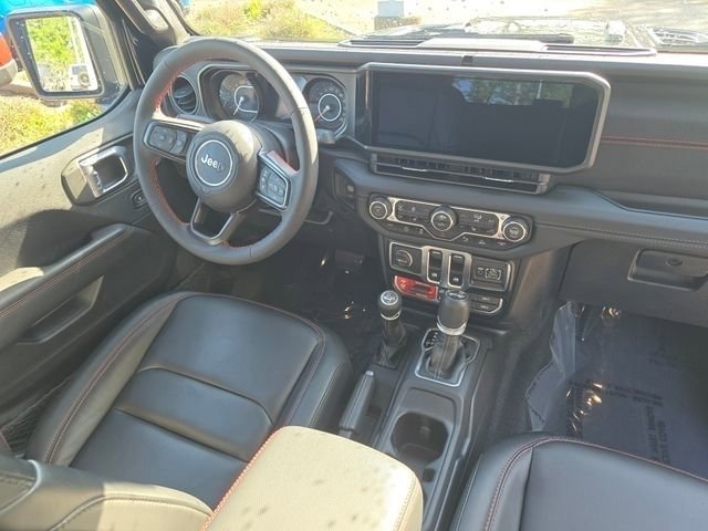 Used 2024 Jeep Wrangler Rubicon AWD/4WD image 37